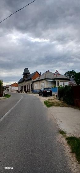 Casă cu 4 camere cu Teren 1315 Mp în Mănăstireni