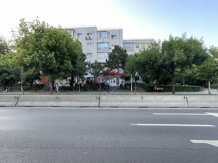 Spațiu comercial, de 60 mp, în Aviației
