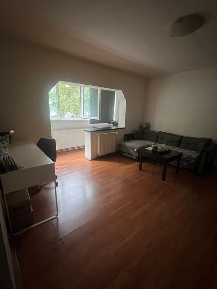 Apartament cu 2 camere decomandat în Soarelui