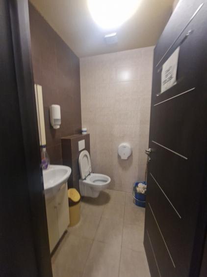 Spațiu comercial, de 250 mp, în Sud