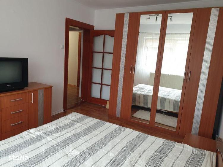 Apartament cu 3 camere decomandat în Conțești