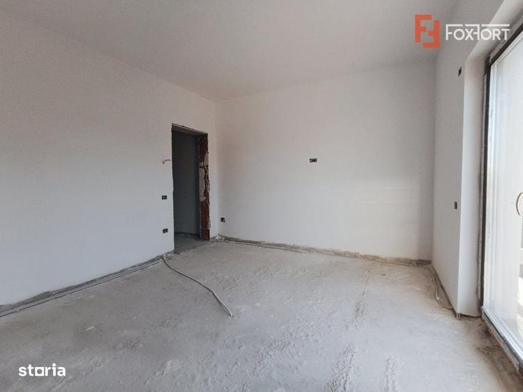 Duplex 4 camere 140 mp utili, toate utilitatile, la asfalt in Giroc - - 1