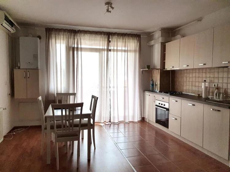 Apartament cu 2 camere semidecomandat în Buziașului