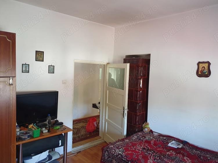Casă cu 5 camere cu Teren 254 Mp în Hunedoara