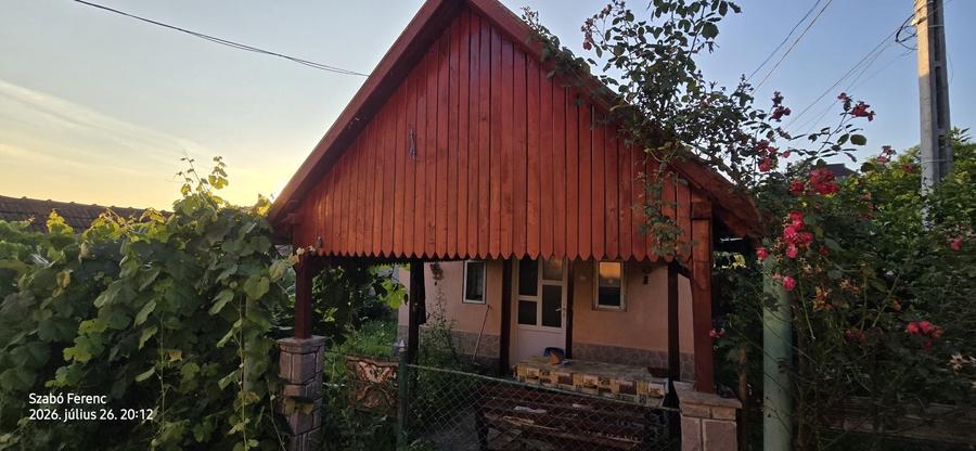 Casă cu 3 camere în Micfalău