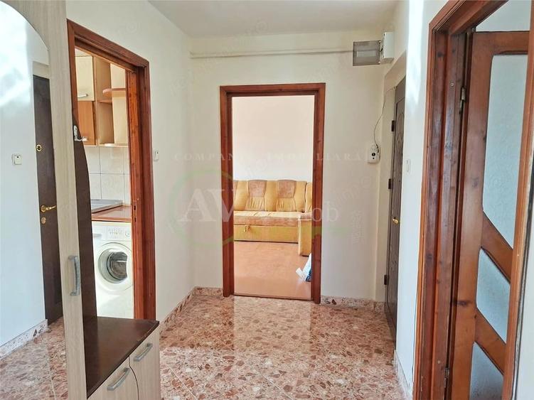 Apartament 3 camere decomandat, zona Narcisa - 9