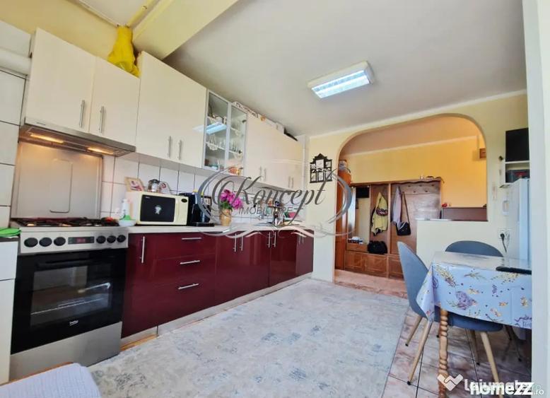 Apartament cu 2 camere decomandat în Între Lacuri