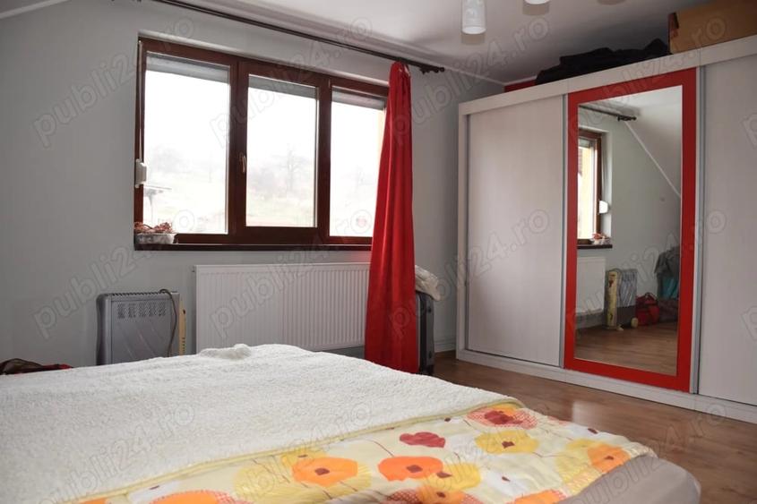 Casă cu 4 camere cu Teren 3300 Mp în Uileacu de Munte