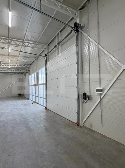 Spațiu comercial, de 240 mp, în Plopeni