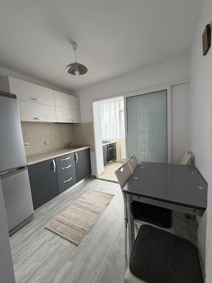 Apartament cu 3 camere decomandat în Popa Șapcă