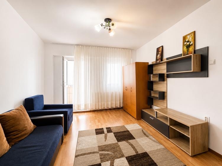 Apartament cu 2 camere decomandat în Școlilor