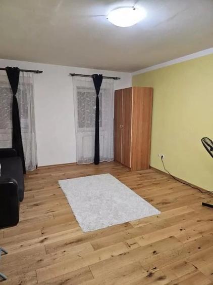 Garsonieră decomandată în Broscărie