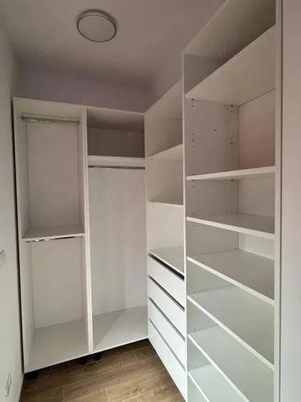 Casă cu 4 camere cu Teren 180 Mp în Dumbrăvița