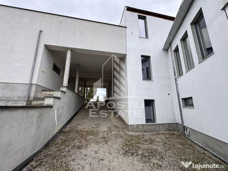 Casă cu 7 camere cu Teren 1080 Mp în Central