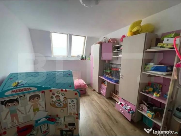 Apartament cu 3 camere decomandat în Rogerius