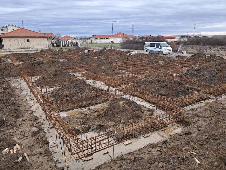 Casă cu Teren 650 Mp în Semicentral