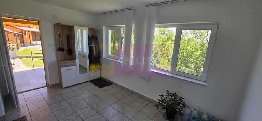 Casă individuală cu 5 camere cu Canalizare în Exterior Vest