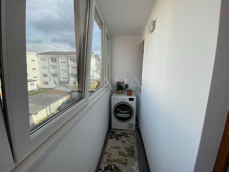 Apartament cu 3 camere semidecomandat, mobilat în Baciu