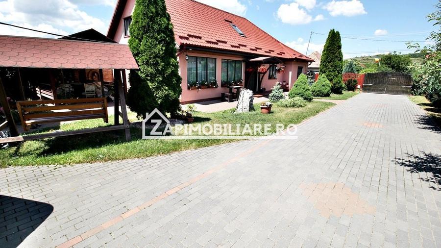 Casă individuală cu 5 camere cu Canalizare în Sântana de Mureș