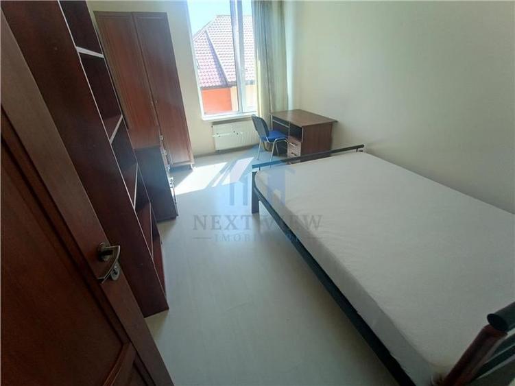 Apartament cu 3 camere decomandat în Zorilor