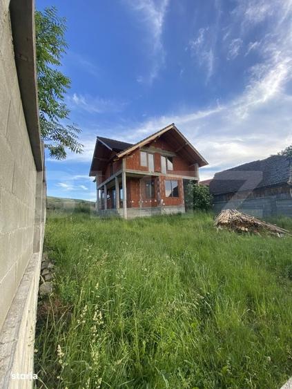 Casă cu 4 camere cu Teren 1471 Mp în Budacu de Sus