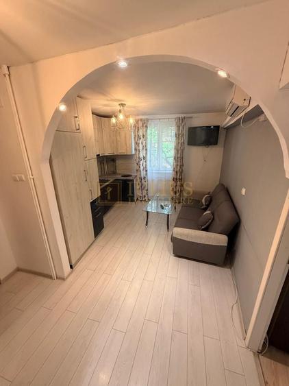 Apartament cu 3 camere decomandat, mobilat în Complex Studențesc