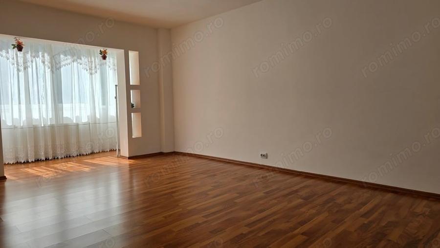 Apartament cu 4 camere decomandat în Dorobanți