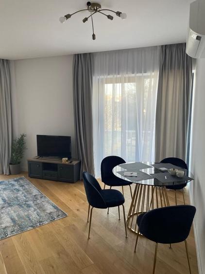 Apartament cu 2 camere decomandat în Herăstrău