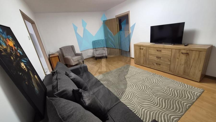 Apartament cu 4 camere semidecomandat, mobilat în Baba Novac