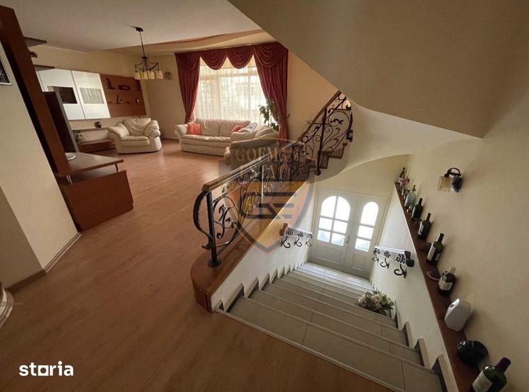 Apartament cu 3 camere, mobilat în Sud