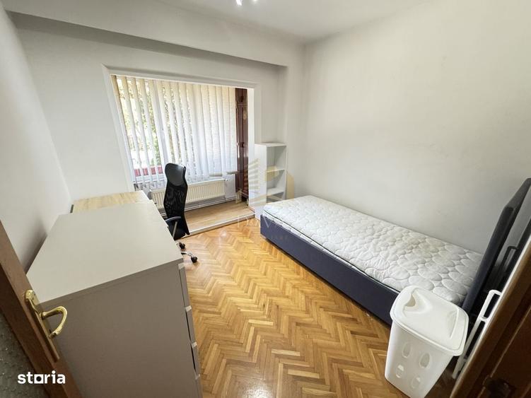 Apartament cu 4 camere decomandat în Zorilor