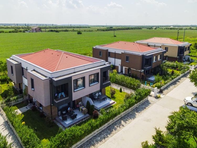 Duplex cu 3 camere cu Canalizare în Snagov