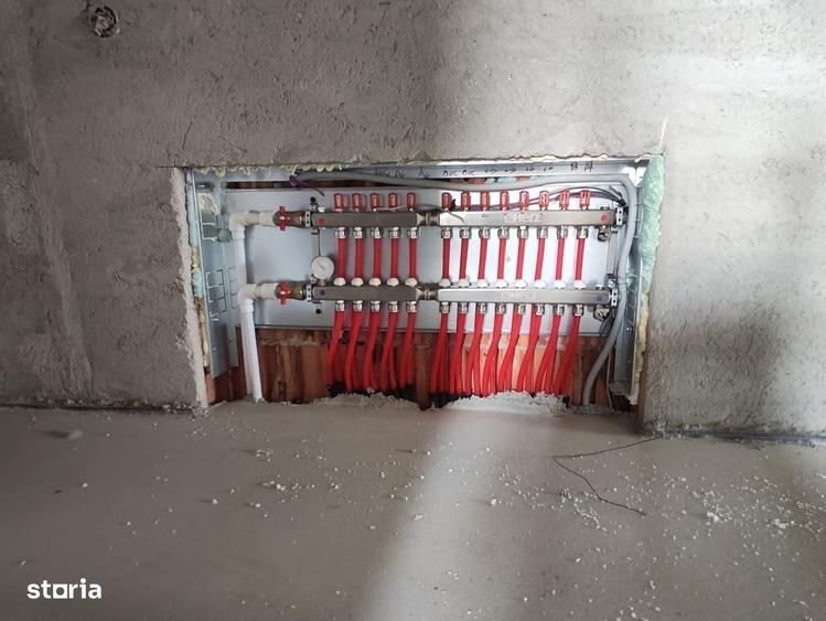 Casă cu 4 camere în Joița