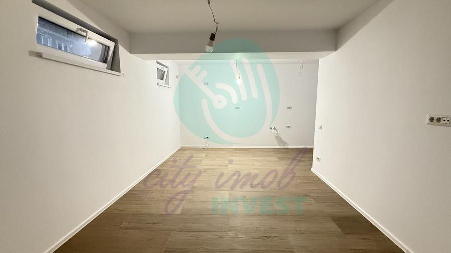 Apartament cu 3 camere semidecomandat în Eminescu