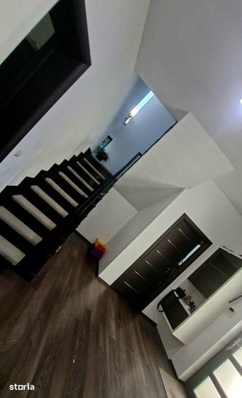 Casă cu 4 camere cu Teren 400 Mp în Ștefănești