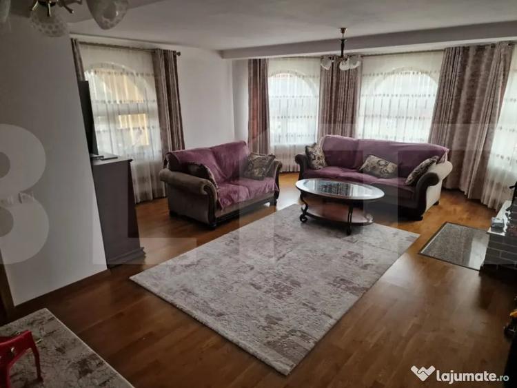 Casă cu 7 camere cu Teren 2252 Mp în Coșula