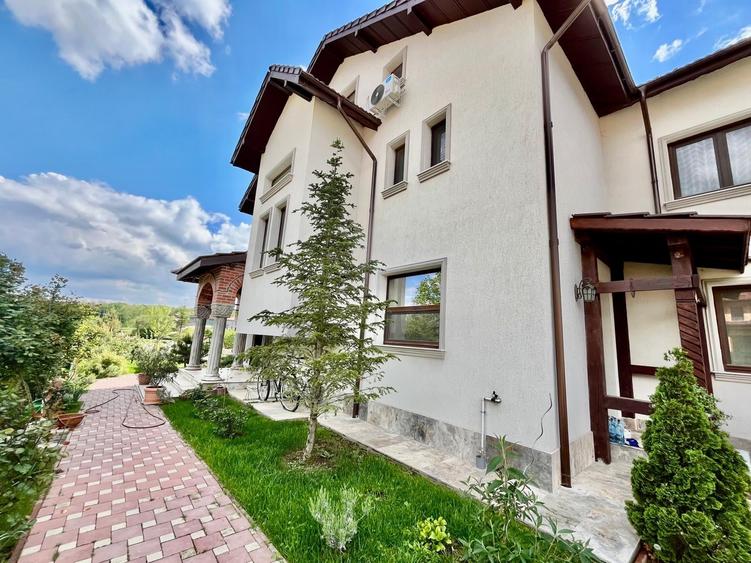Casă individuală cu 8 camere cu Piscina în Corbeanca