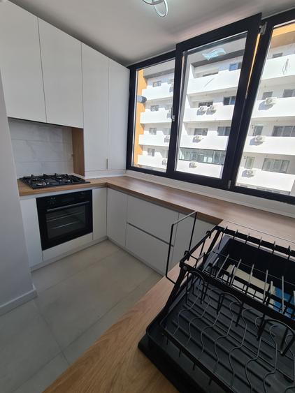 Apartament cu 2 camere semidecomandat în Berceni