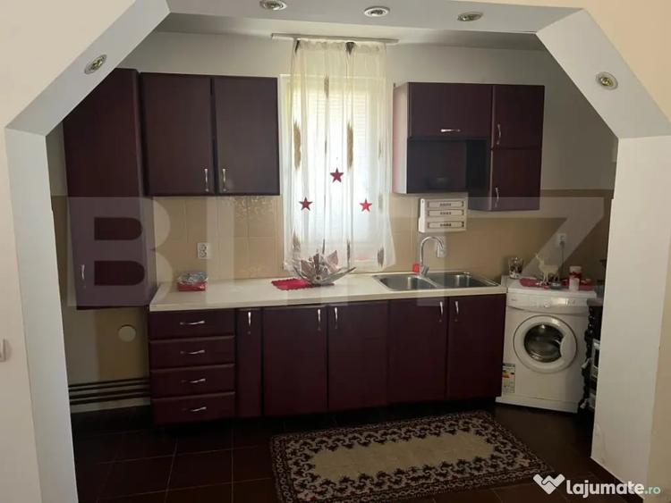 Casă cu 7 camere cu Teren 1083 Mp în Reghin