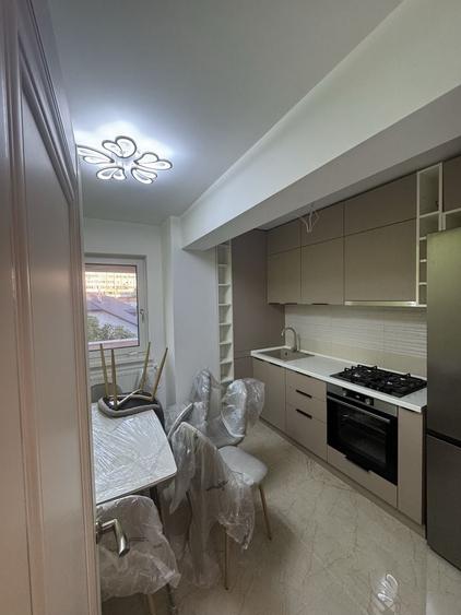 Apartament cu 3 camere semidecomandat în Cug
