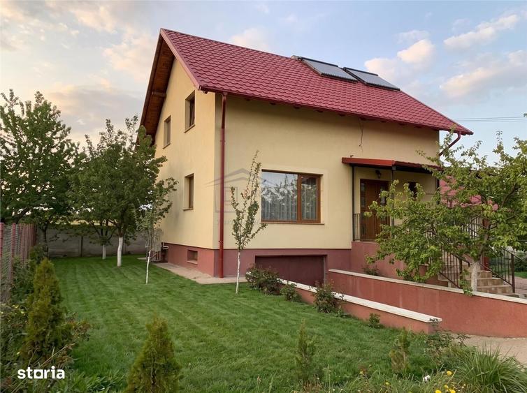 Casă cu 4 camere în Moara