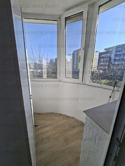 Apartament cu 2 camere decomandat în Tractorul