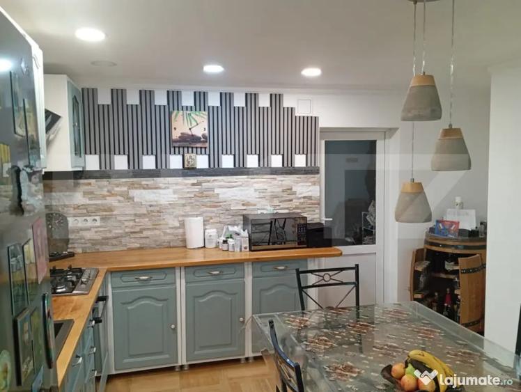 Casă cu 5 camere cu Teren 980 Mp în Mihai Viteazu