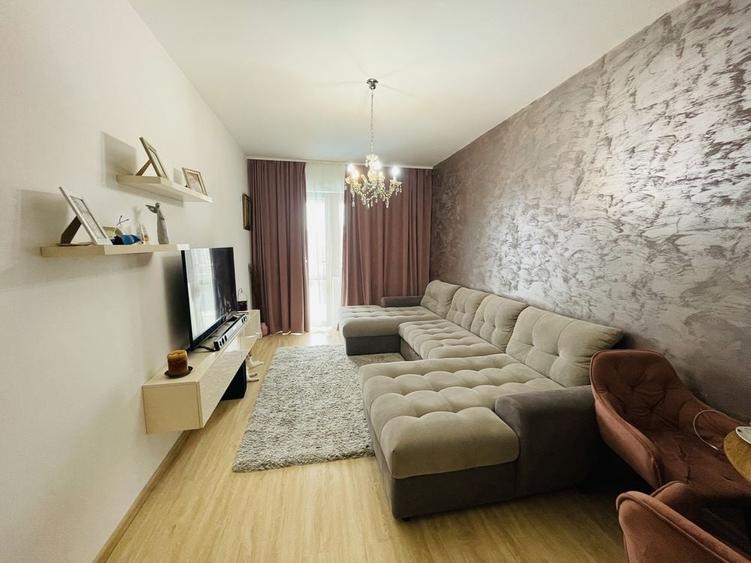 Apartament cu 2 camere decomandat în Runcu