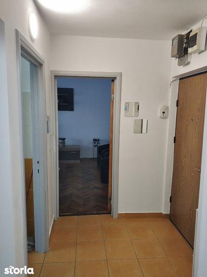 Apartament cu 2 camere, mobilat în Central