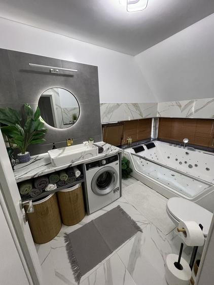Casă cu 3 camere cu Teren 725 Mp în Central