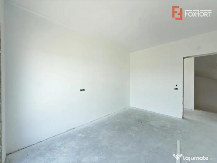 Casă cu 4 camere cu Teren 305 Mp în Săcălaz