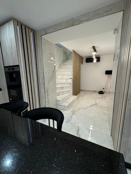 Apartament cu 4 camere în Casin