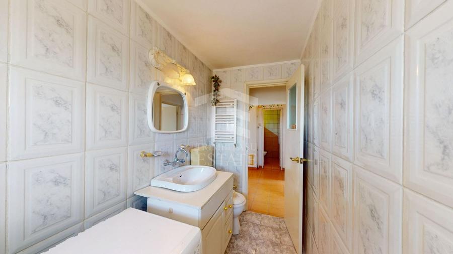 Apartament cu 3 camere decomandat, mobilat în Doamna Ghica