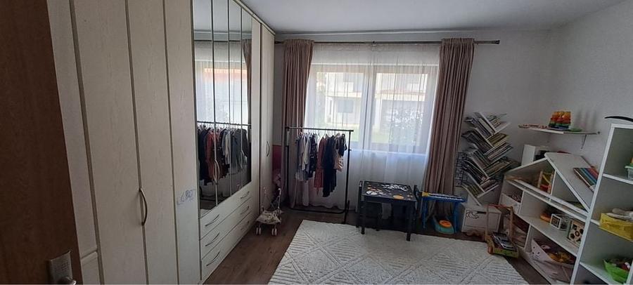 Casă cu 4 camere în Rebrișoara